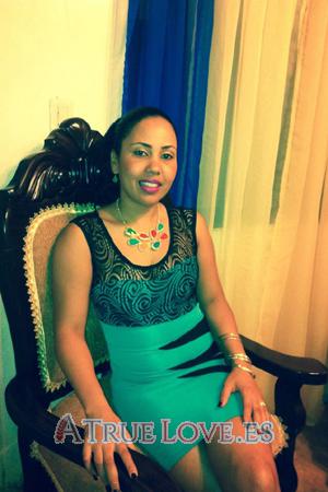 146489 - Vianela Edad: 35 - Dominican Republic