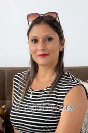 208597 - Lucila Edad: 44 - Costa Rica