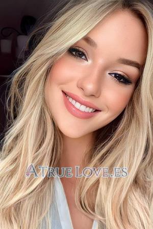 216782 - Alina Age: 24 - Romania