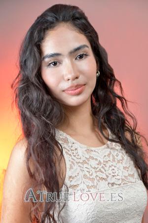 Filipinas women