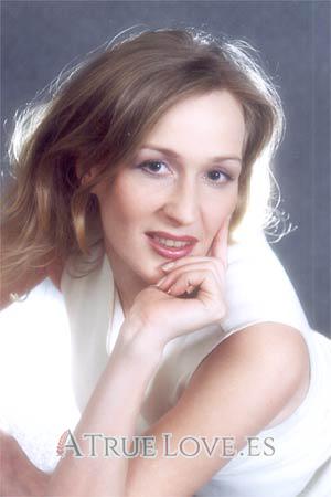 50145 - Victoria Edad: 36 - Rusia