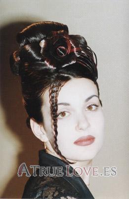 50501 - Emilia Edad: 32 - Rusia