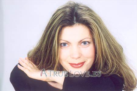 70327 - Irina Edad: 42 - Rusia