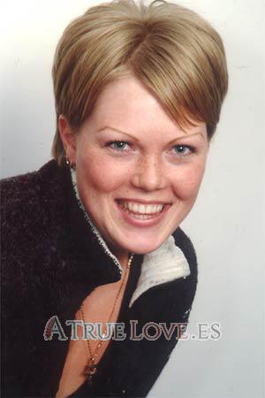 76370 - Anastasia Edad: 22 - Rusia