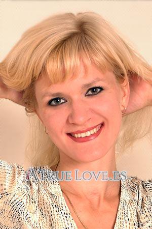 80913 - Anna Edad: 30 - Rusia